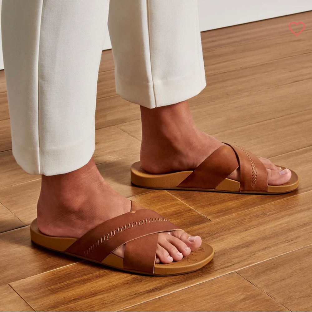 OluKai Kīpe‘a ‘Olu Leather Sandals